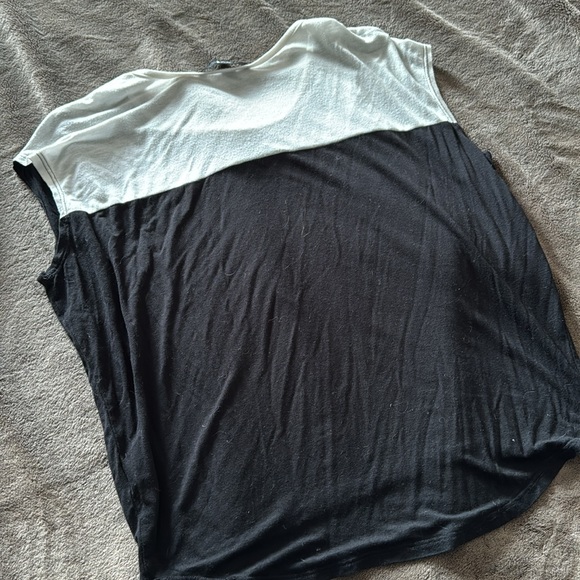 Flowy top - Picture 3 of 3